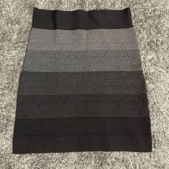 BCBG Generation women's Skirt Size Medium - Picture 1 of 5